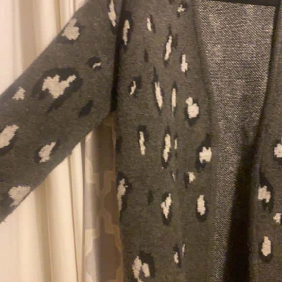 Ellen Tracy cardigan - Picture 3 of 3